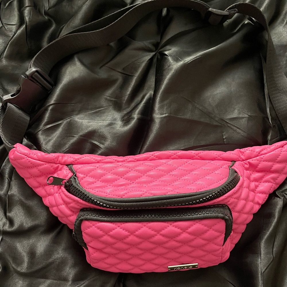 Kensie quilted fanny pack